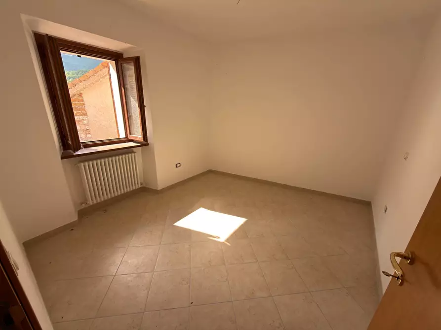Immagine 10 di Casa indipendente in vendita  in Frazione Albacina 273 a Fabriano