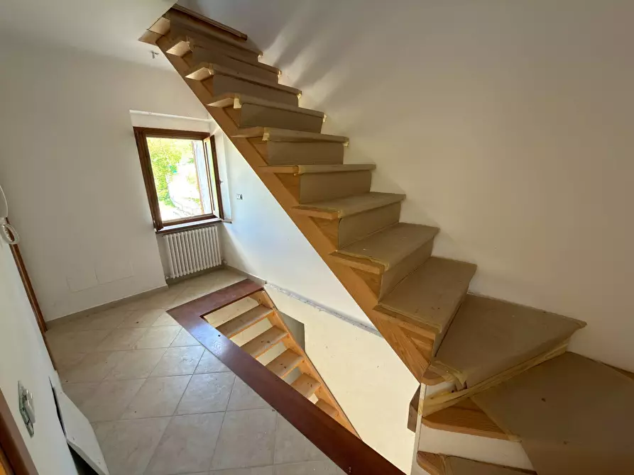 Immagine 9 di Casa indipendente in vendita  in Frazione Albacina 273 a Fabriano