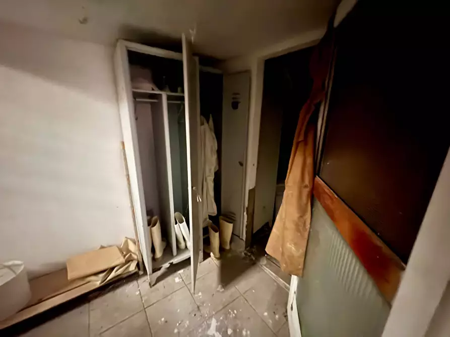 Immagine 9 di Magazzino in vendita  in VIA RAMELLI 3 a Fabriano