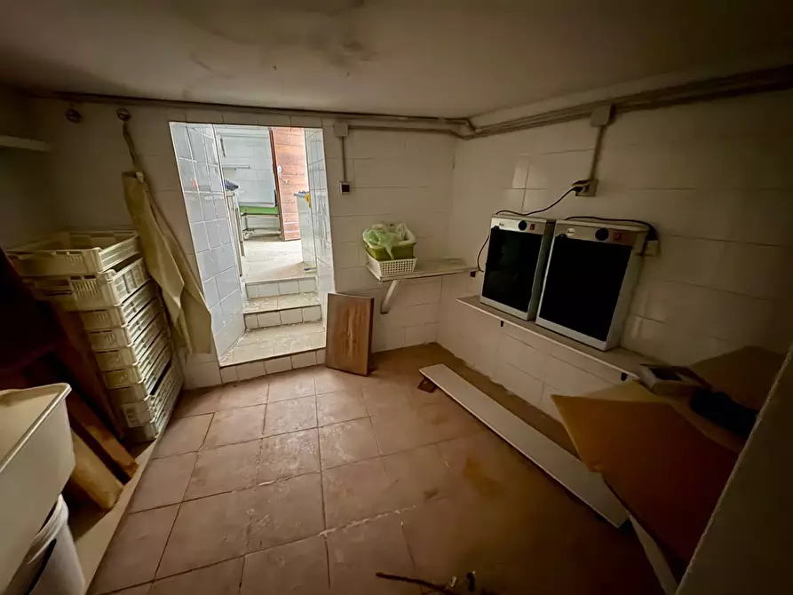 Immagine 11 di Magazzino in vendita  in VIA RAMELLI 3 a Fabriano