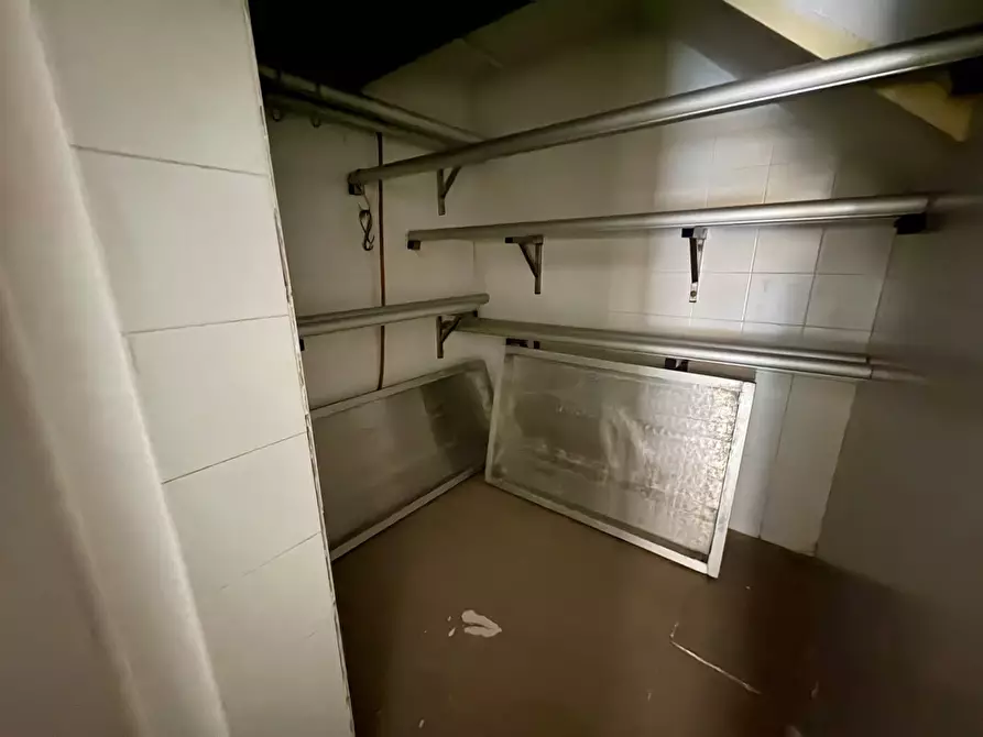 Immagine 12 di Magazzino in vendita  in VIA RAMELLI 3 a Fabriano