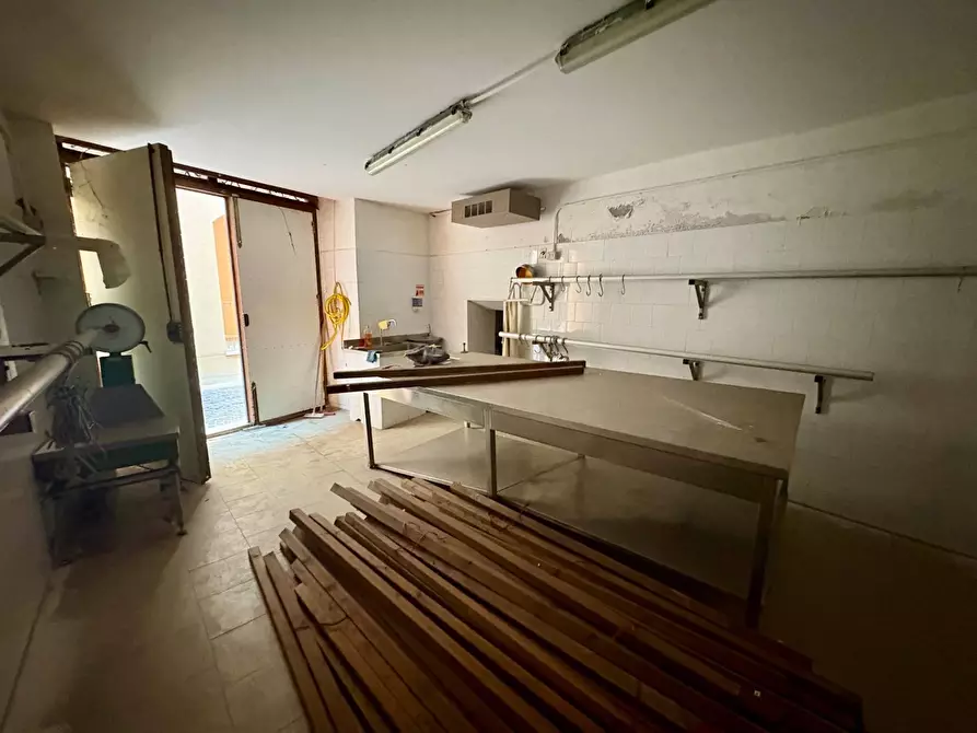 Immagine 13 di Magazzino in vendita  in VIA RAMELLI 3 a Fabriano
