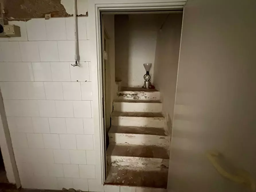 Immagine 14 di Magazzino in vendita  in VIA RAMELLI 3 a Fabriano