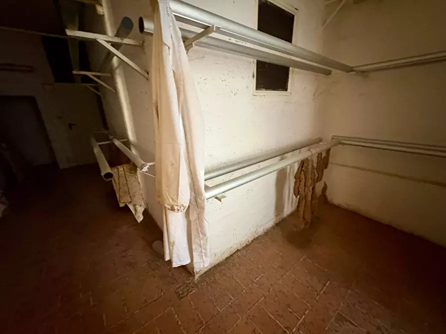 Immagine 20 di Magazzino in vendita  in VIA RAMELLI 3 a Fabriano