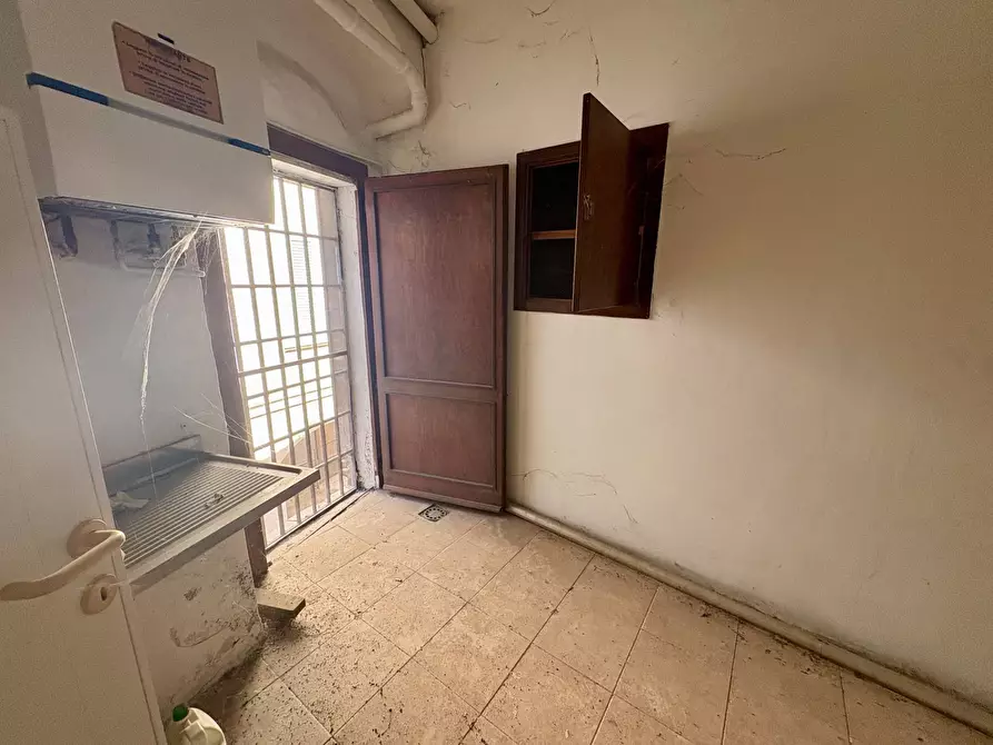 Immagine 23 di Magazzino in vendita  in VIA RAMELLI 3 a Fabriano