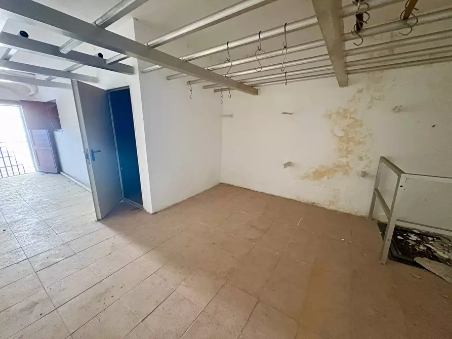 Immagine 24 di Magazzino in vendita  in VIA RAMELLI 3 a Fabriano