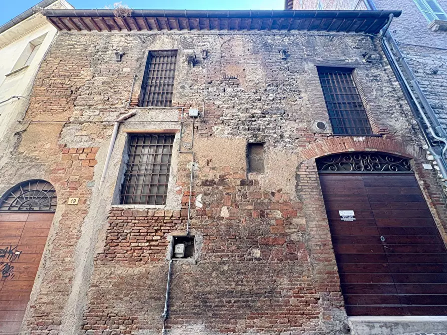 Immagine 3 di Magazzino in vendita  in VIA RAMELLI 3 a Fabriano