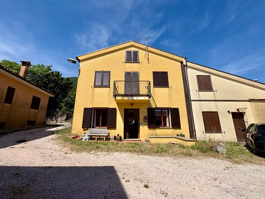 Immagine 3 di Rustico / casale in vendita  in FRAZIONE CUPO 30 a Fabriano