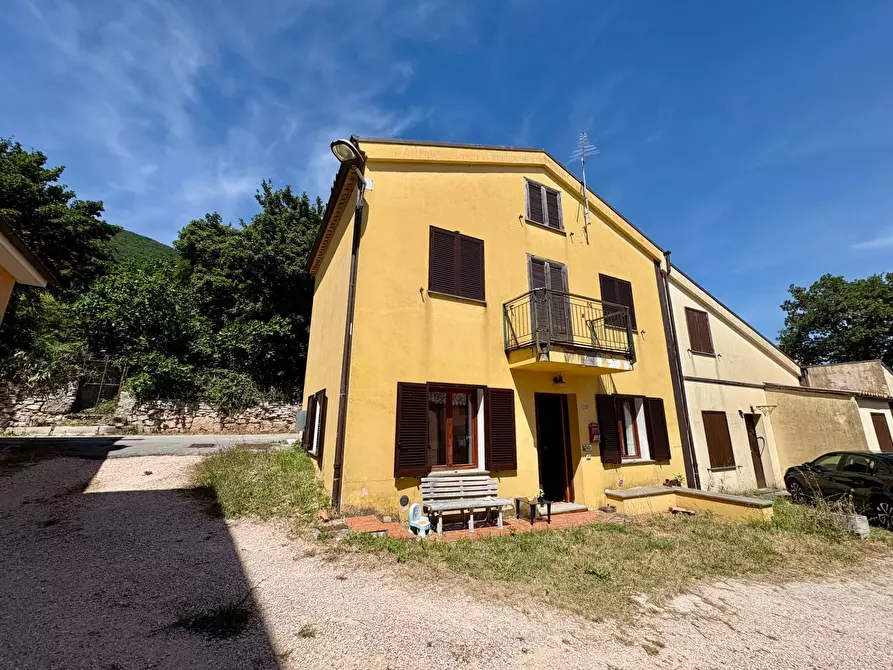 Immagine 4 di Rustico / casale in vendita  in FRAZIONE CUPO 30 a Fabriano