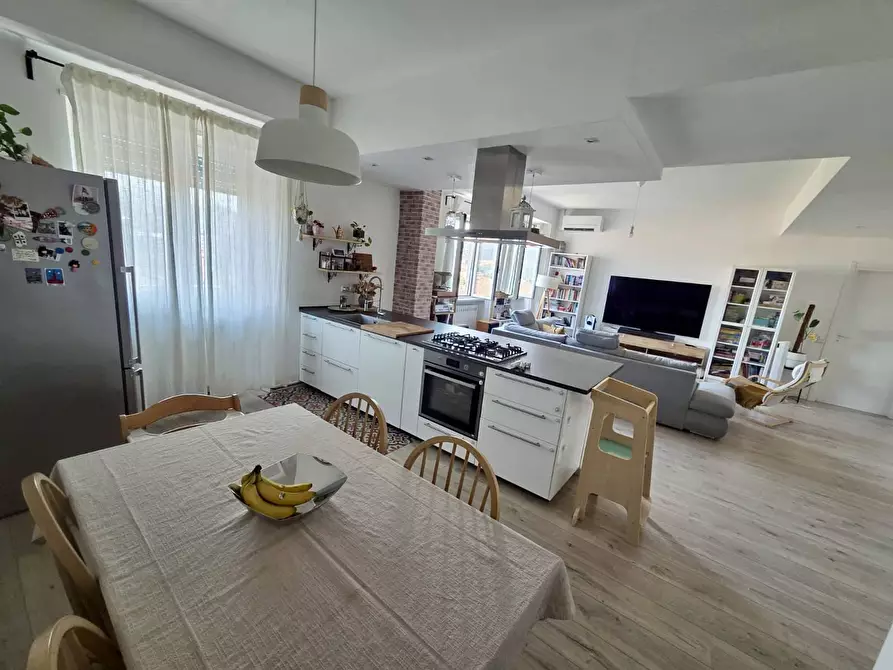 Immagine 7 di Appartamento in vendita  in Piazzale Matteotti 21 a Fabriano