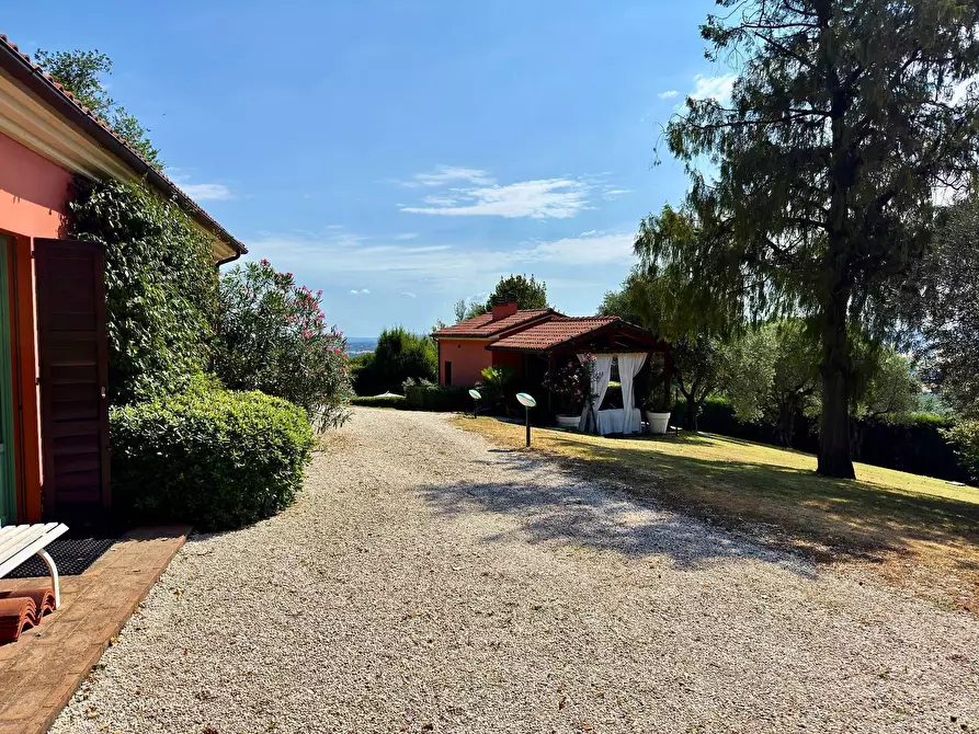 Immagine 10 di Villa in vendita  in Strada provinciale dei Castelli 6 a Belvedere Ostrense
