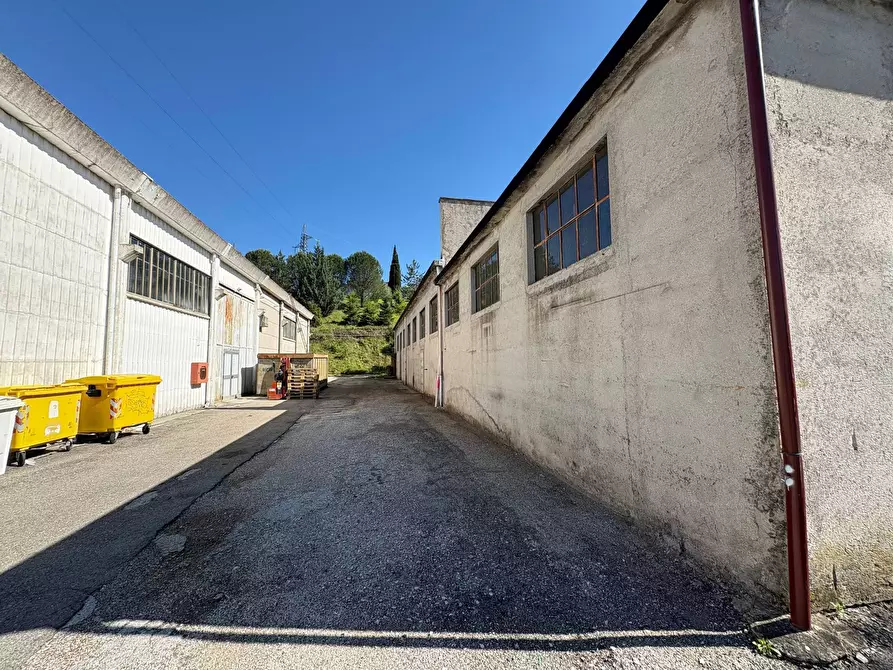 Immagine 5 di Capannone industriale in affitto  in VIA DANTE 227 a Fabriano