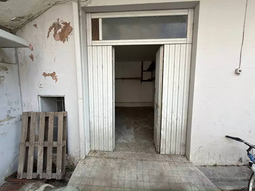 Immagine 1 di Box auto in vendita  in PIAZZA BRAMANTE 2 a Jesi