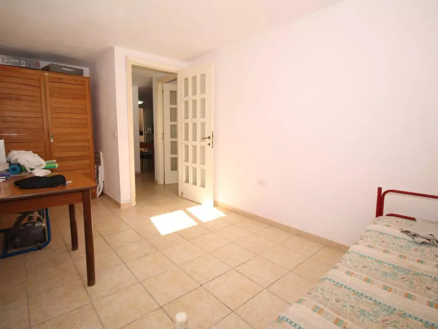 Immagine 5 di Appartamento in vendita  in via Della Luna 18 a Dorgali