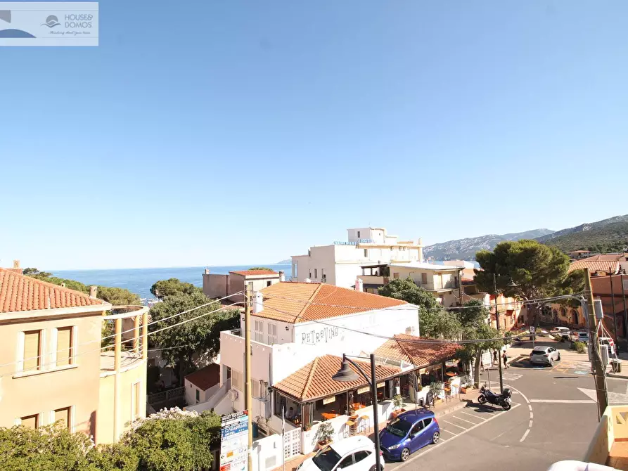 Immagine 2 di Appartamento in vendita  in via Colombo 42 a Dorgali
