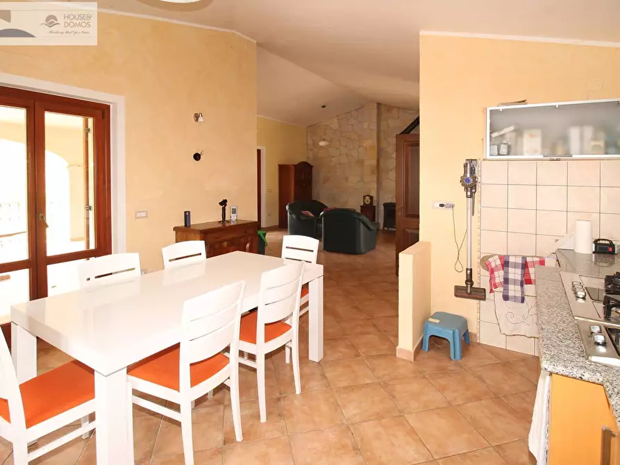 Immagine 5 di Casa indipendente in vendita  a Dorgali