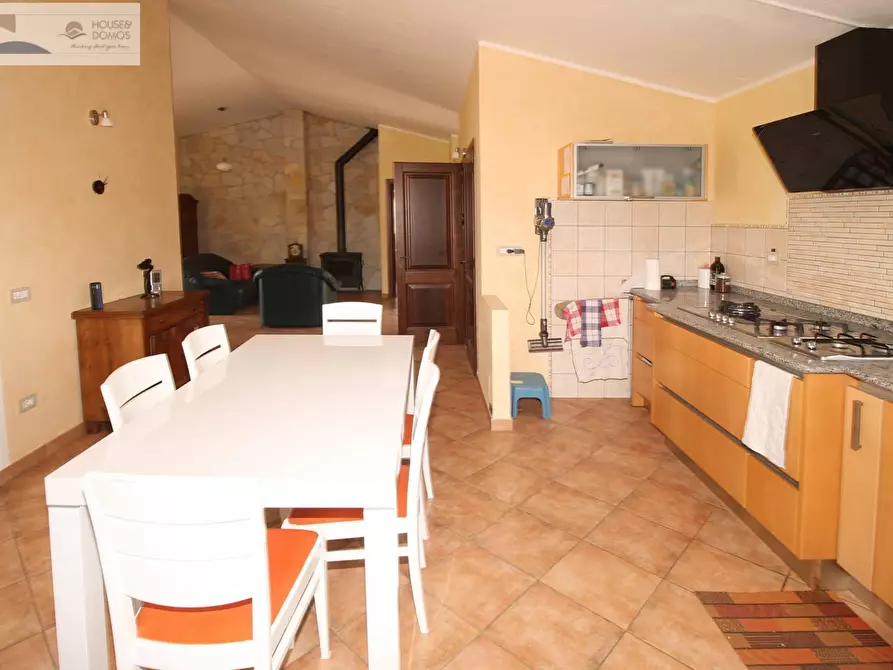 Immagine 15 di Casa indipendente in vendita  a Dorgali