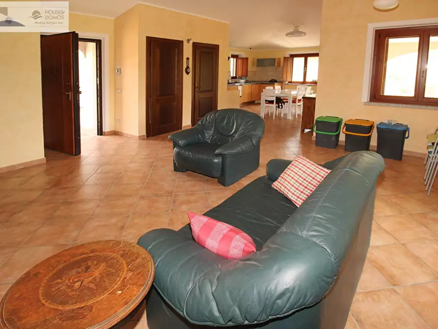 Immagine 18 di Casa indipendente in vendita  a Dorgali