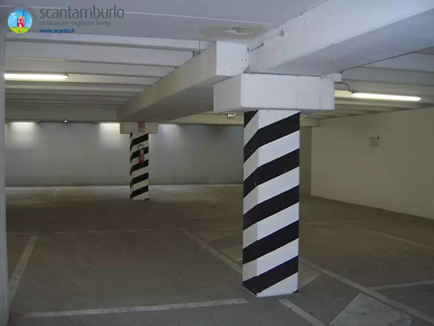 Immagine 5 di Negozio in vendita  a Treviso