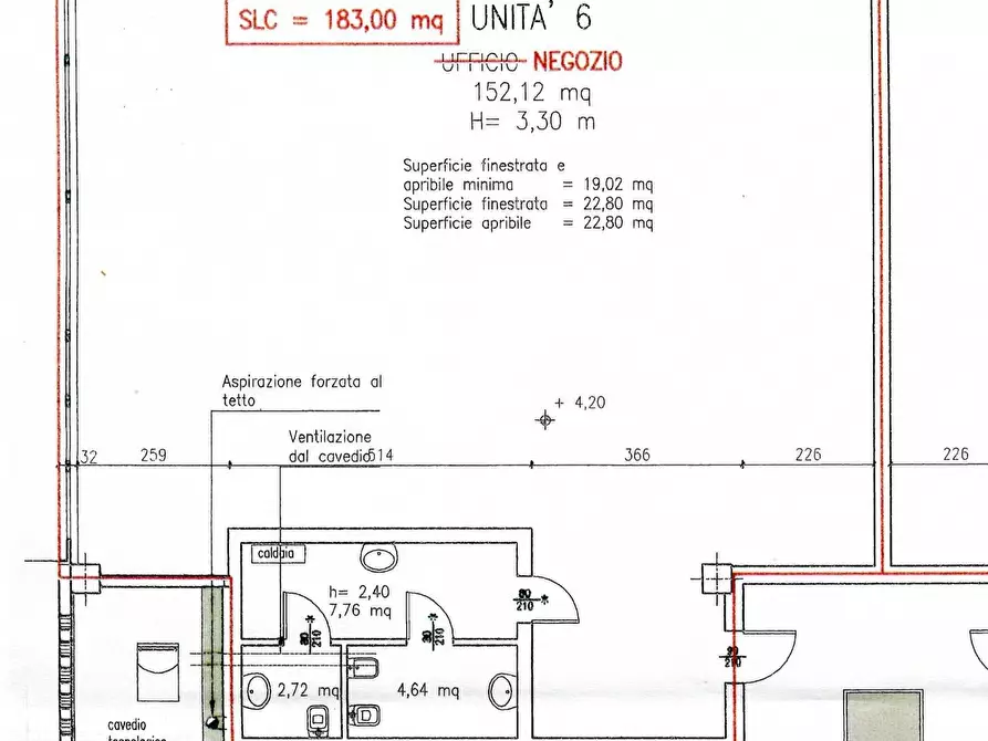 Immagine 19 di Negozio in vendita  a Treviso