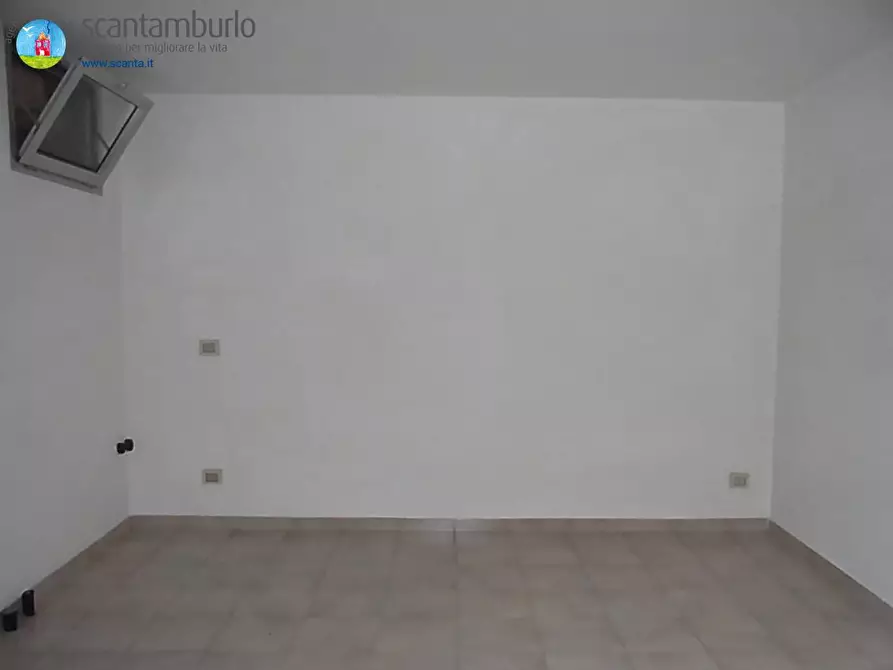 Immagine 5 di Negozio in vendita  a Treviso