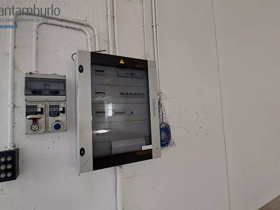 Immagine 9 di Capannone industriale in affitto  a Treviso