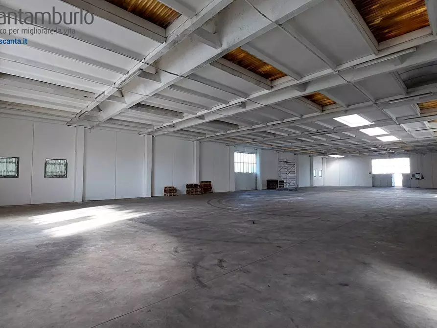 Immagine 4 di Capannone industriale in affitto  a Treviso