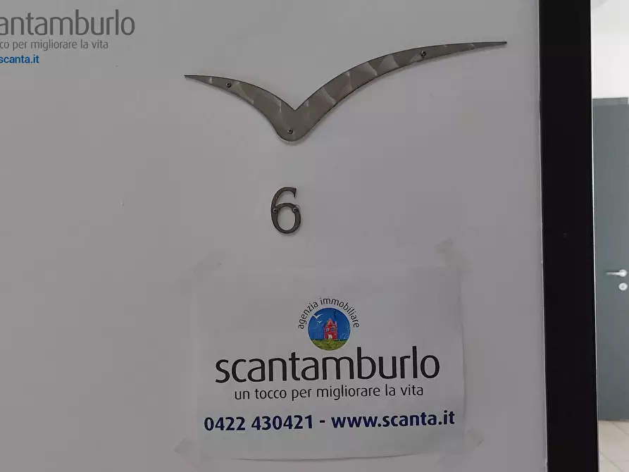 Immagine 5 di Negozio in vendita  a Treviso