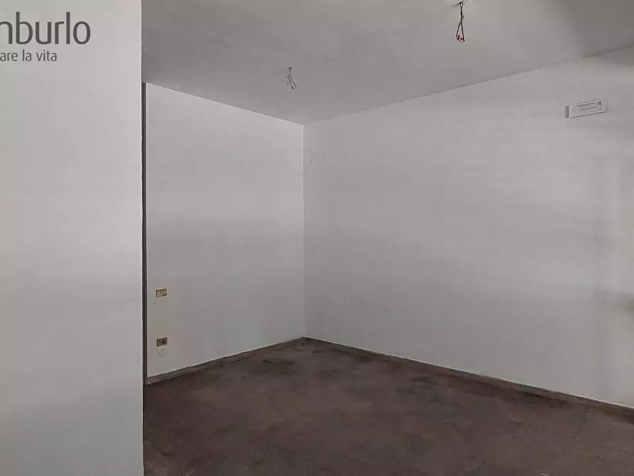 Immagine 2 di Negozio in vendita  a Treviso