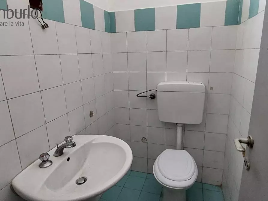 Immagine 7 di Negozio in vendita  a Treviso