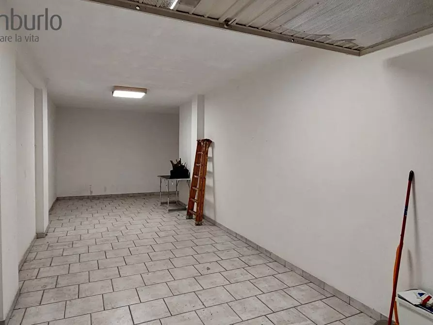 Immagine 2 di Box auto in vendita  a Treviso