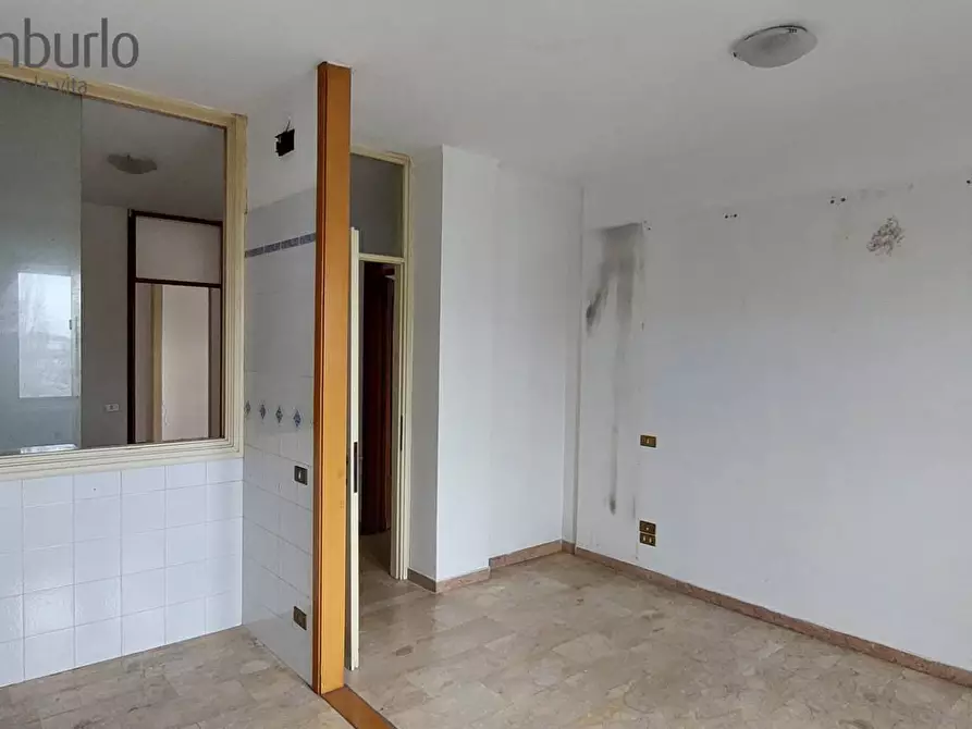 Immagine 10 di Appartamento in vendita  a Treviso