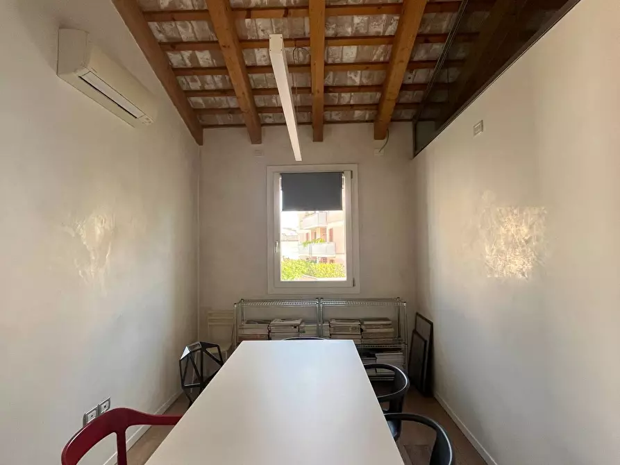 Immagine 11 di Ufficio in affitto  a Treviso