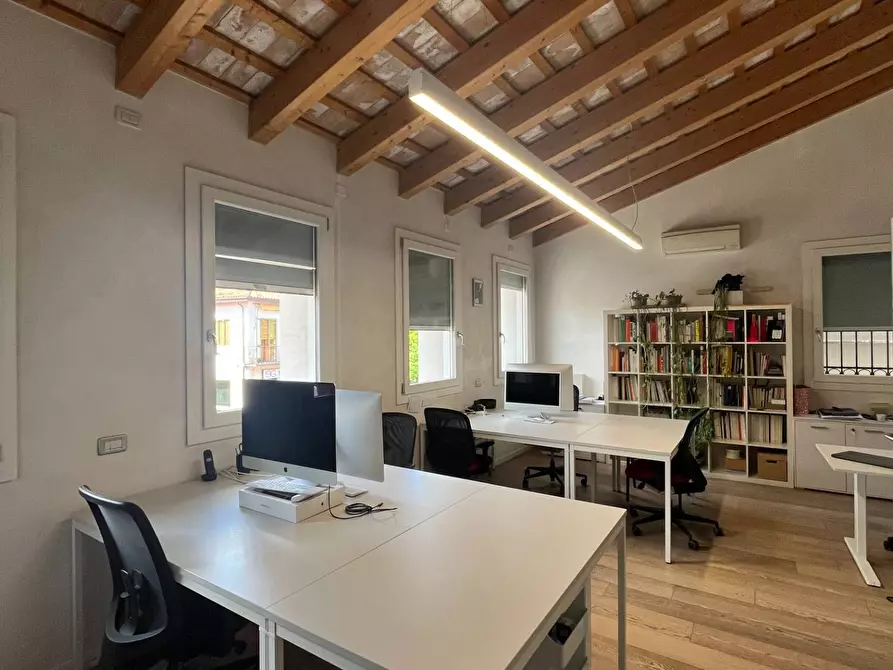 Immagine 18 di Ufficio in affitto  a Treviso