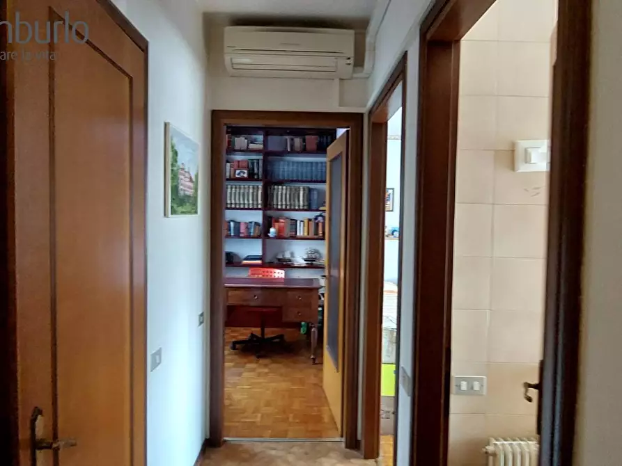 Immagine 14 di Appartamento in vendita  a Treviso