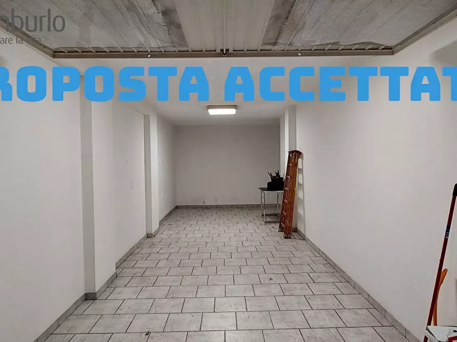 Immagine 1 di Box auto in vendita  a Treviso