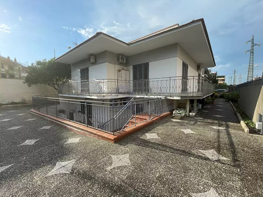 Immagine 4 di Villa in vendita  in via cuccurullo a Torre Annunziata