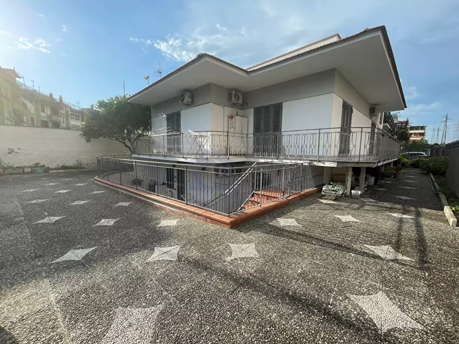Immagine 6 di Villa in vendita  in via cuccurullo a Torre Annunziata