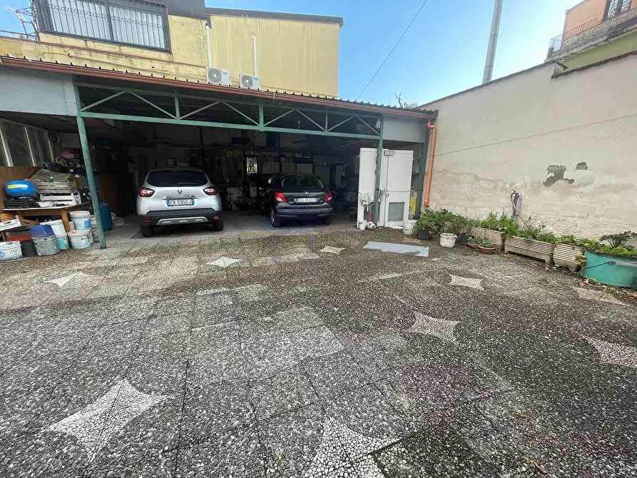 Immagine 8 di Villa in vendita  in via cuccurullo a Torre Annunziata