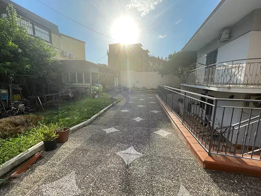 Immagine 9 di Villa in vendita  in via cuccurullo a Torre Annunziata