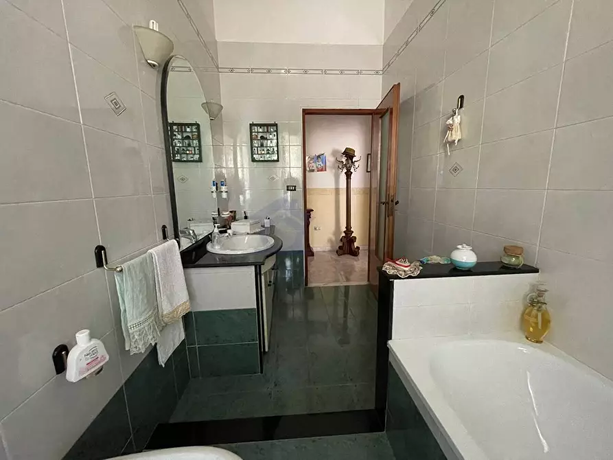 Immagine 20 di Villa in vendita  in via cuccurullo a Torre Annunziata