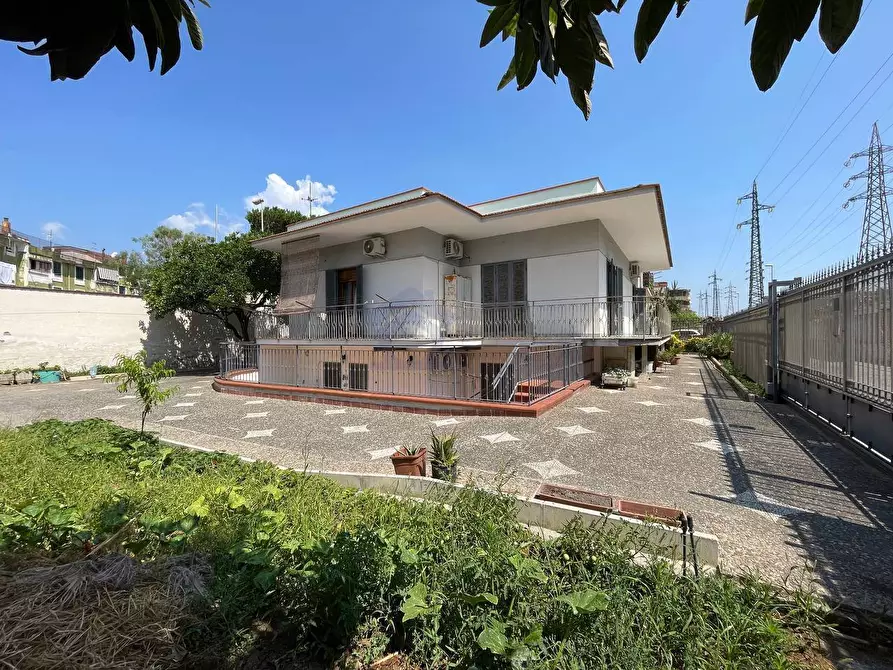 Immagine 52 di Villa in vendita  in via cuccurullo a Torre Annunziata