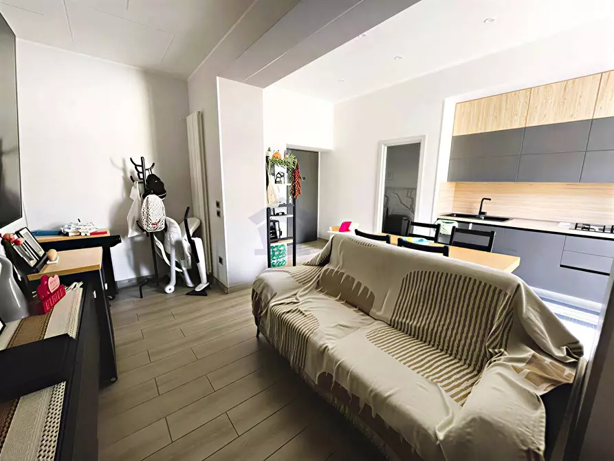 Immagine 5 di Appartamento in vendita  in piazza ernesto cesaro a Torre Annunziata