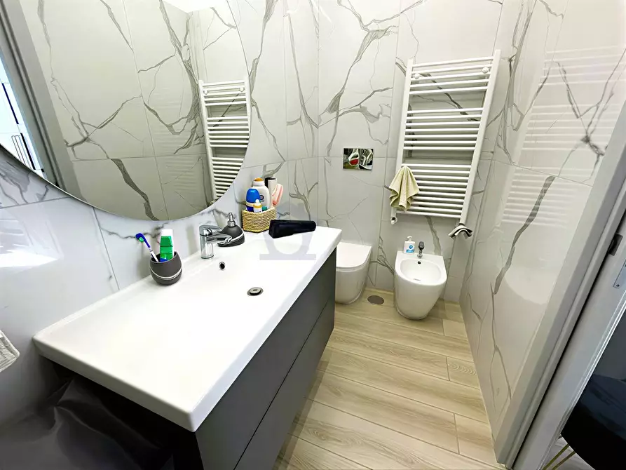 Immagine 15 di Appartamento in vendita  in piazza ernesto cesaro a Torre Annunziata