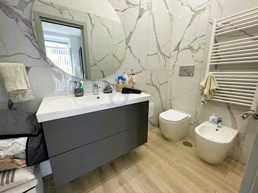 Immagine 16 di Appartamento in vendita  in piazza ernesto cesaro a Torre Annunziata