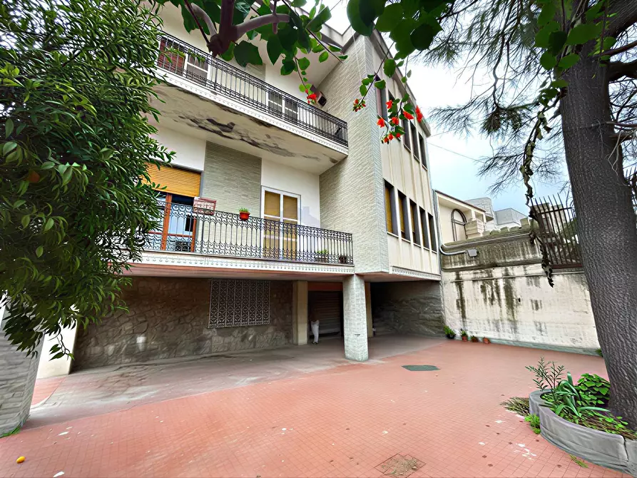 Immagine 2 di Villa in vendita  in via roma a Torre Annunziata