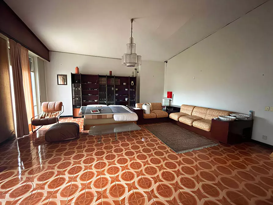 Immagine 13 di Villa in vendita  in via roma a Torre Annunziata