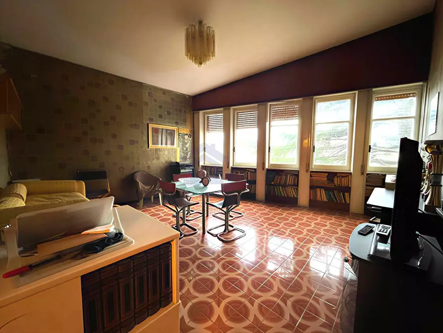 Immagine 16 di Villa in vendita  in via roma a Torre Annunziata