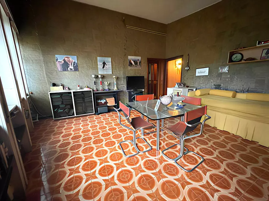 Immagine 17 di Villa in vendita  in via roma a Torre Annunziata