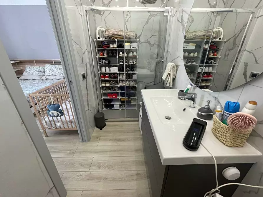 Immagine 15 di Appartamento in vendita  in piazza ernesto cesaro a Torre Annunziata